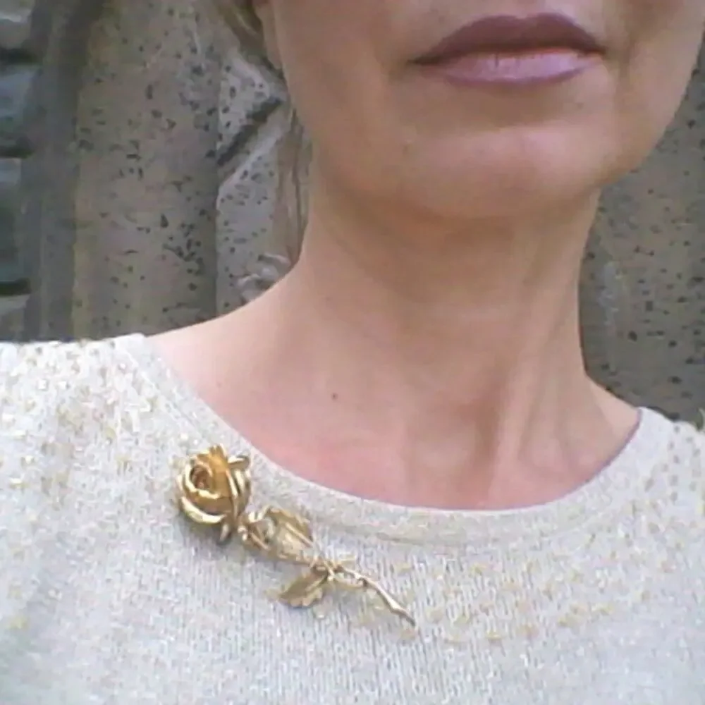 Brooch Gold 3D Rose Stem Realistic Crystals‎ Broche Pin for Jacket coat Vintage